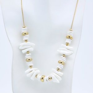 Vintage 1983 Sarah Coventry GLACIER Long Gold Tone Chain Necklace White Beads Rare!
