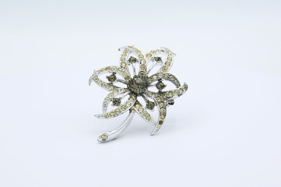 Vintage 1966 Sarah Coventry EVENING STAR Pin Brooch Silver Tone Flower Floral Rhinestone Rare!
