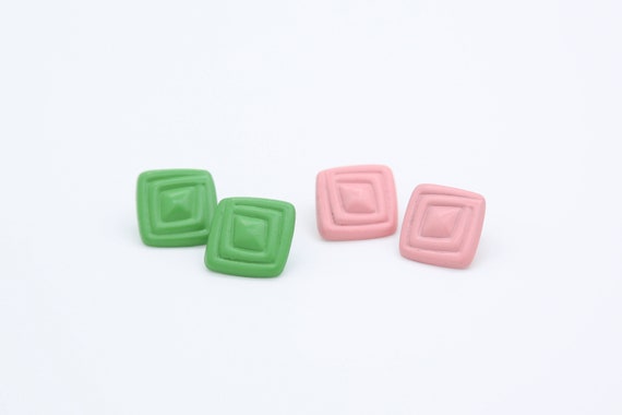 Vintage 1980s Diamond/Square Stud Earrings in Green or Pink – NOS