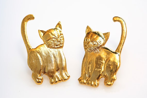 Vintage Gold Tone Kitten Earrings | Large Metal Cat Studs | NOS Signed MEOW