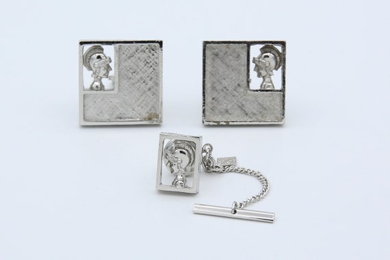 1964 Sarah Coventry HERALDIC Men's Tie Tac and Cuff Links Set Silver Tone Formal Wear Accessory Vintage Greek Soldier RARE