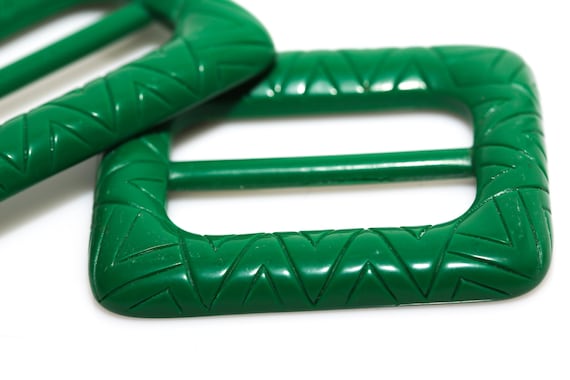 Vintage 1980s Green Plastic Scarf Buckle T-Shirt Tie NOS