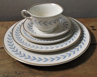 Mid-Century 5 PC Place Setting Syracuse Sherwood Old Ivory China Blue Laurel Leaf Made In USA