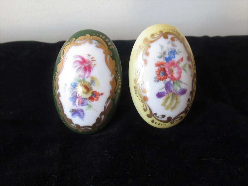 Vintage 1950#39;s Hand Painted Floral French Door Knobs Yellow
