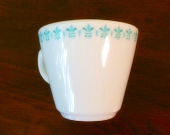 1966 MAYER CHINA D&#39;Arcy Pattern Restaurant Ware Coffee Cup Beaver Falls, PA Excellent