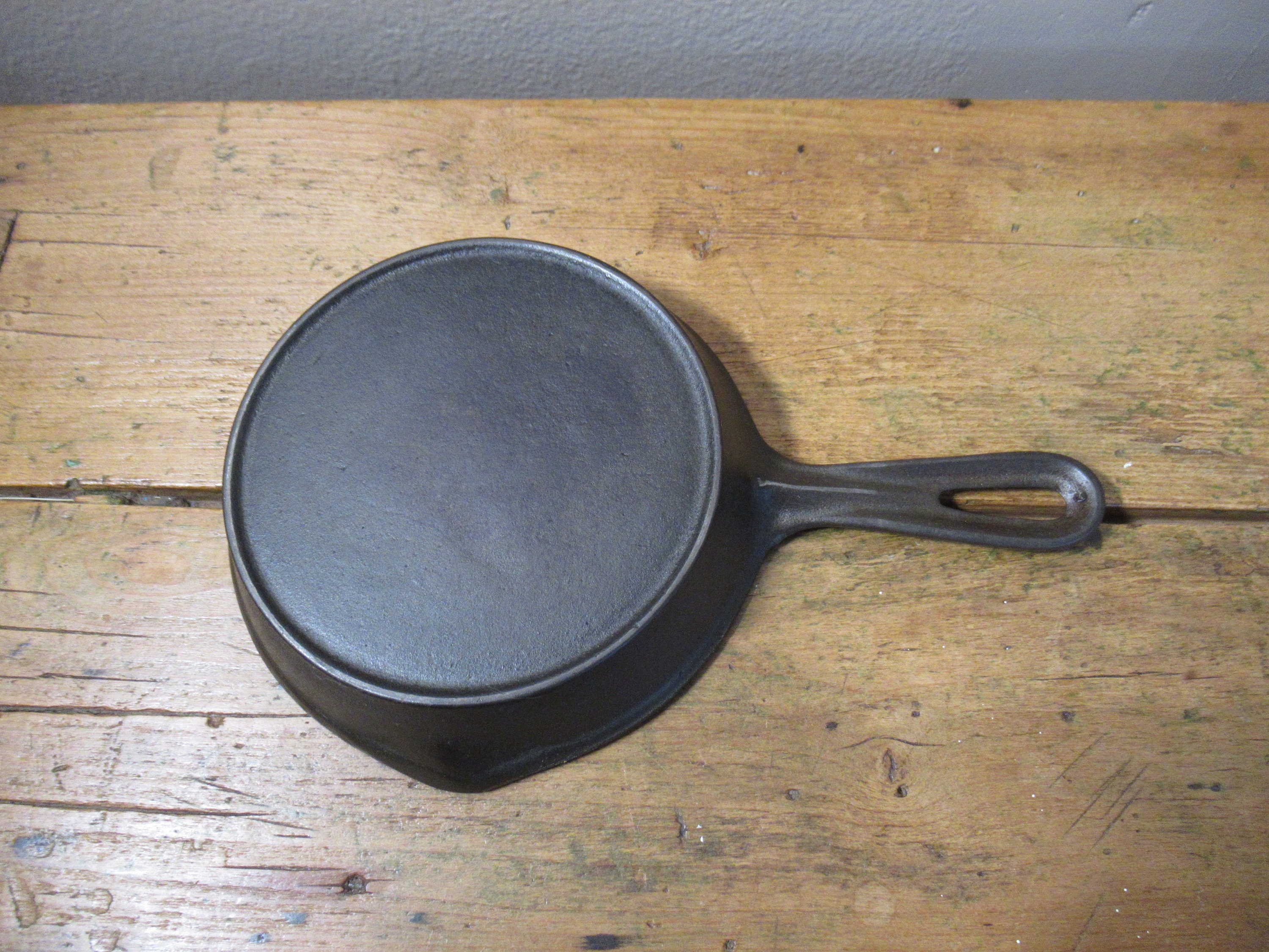 Vintage Unmarked #1 Heat Ring Large Cast Iron Skillet – Standpipe Antiques