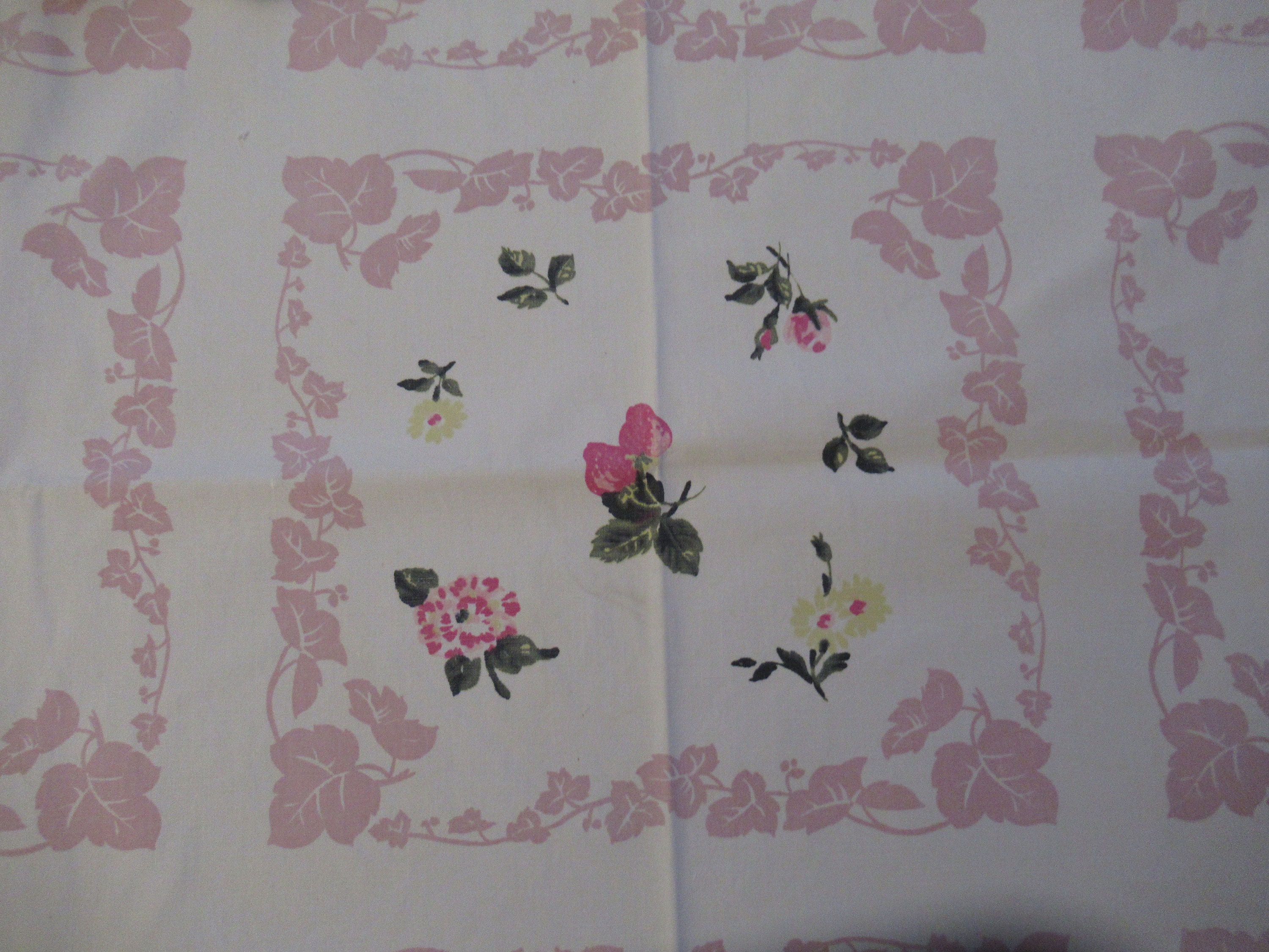 Paper Flowers Butterflies TABLECLOTH Napkins Details about   4 Vintage 1950's Unused REED CO 