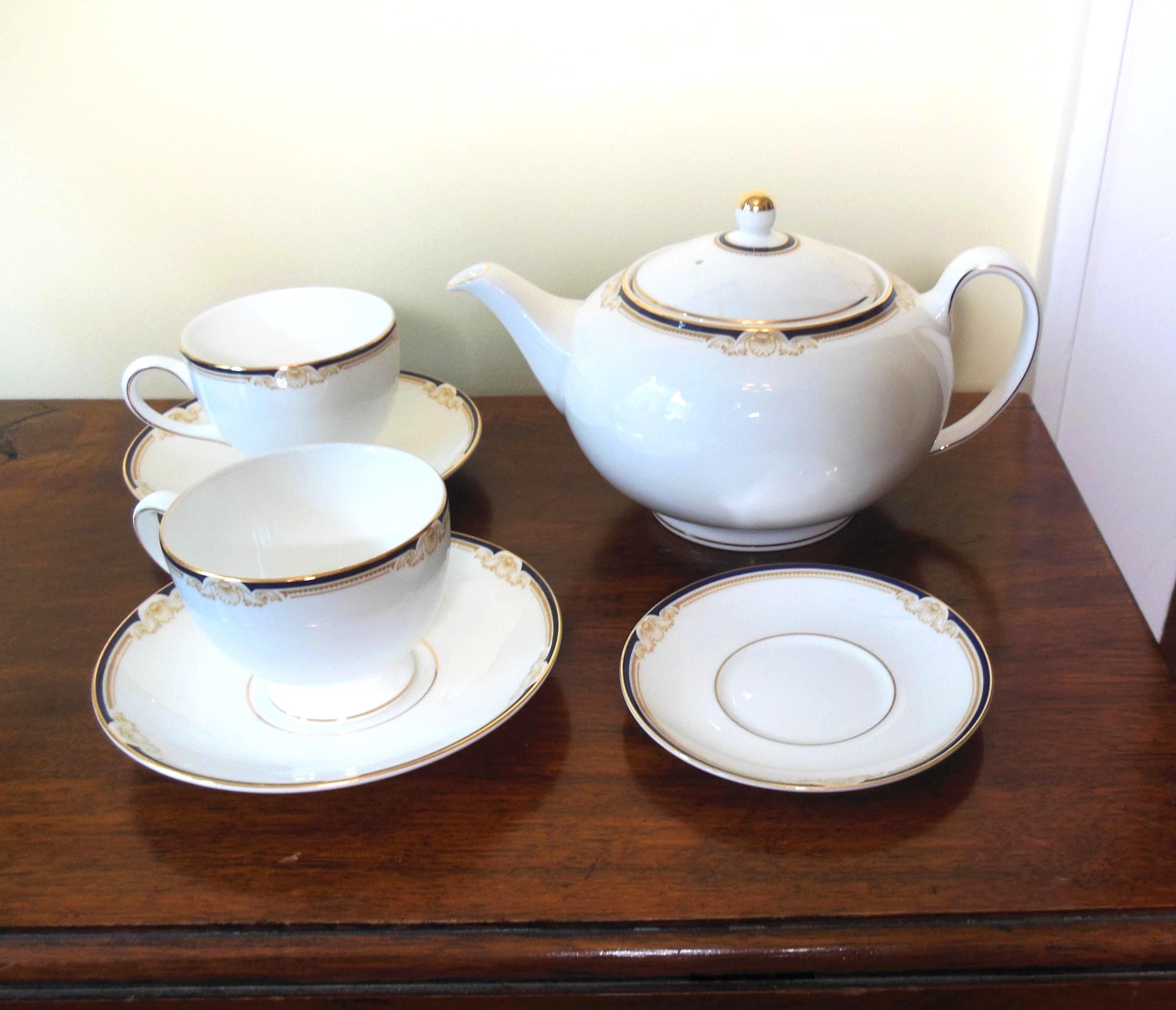  CAVENDISH 皿 ボーンチャイナ 英国製、5枚セット Wedgwood Cavendish China Pieces: Teapot, Cup and Saucer Sets