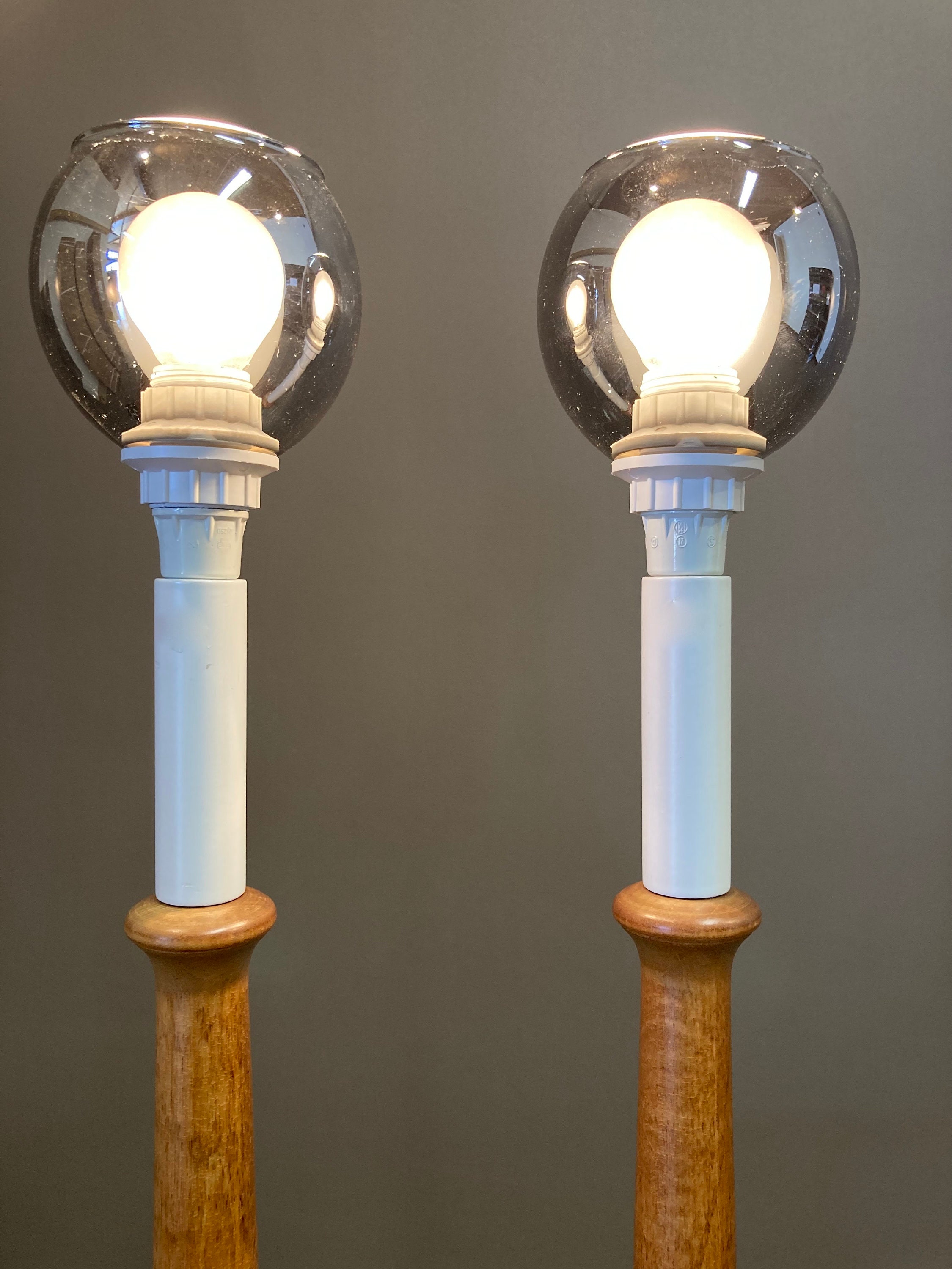 Paire de Lampes Verre Design Scandinave 1950.