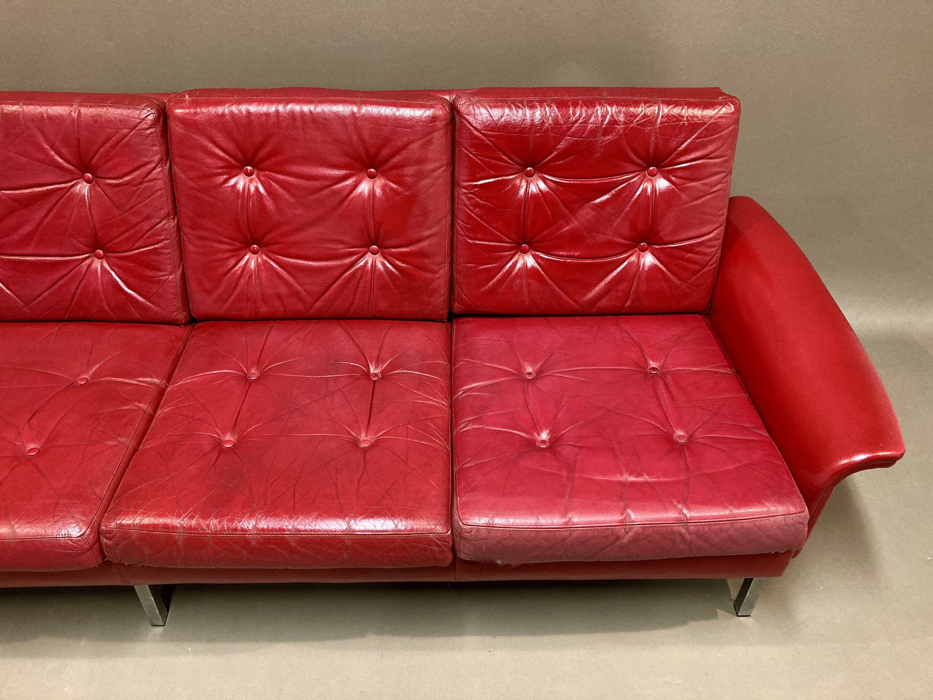 1950 diseño sofá de cuero rojo de 4 plazas. Etsy