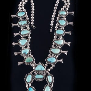 Vintage 1950&#39;s Sterling Silver Cabochon Turquoise Squash Blossom Necklace 317.3g