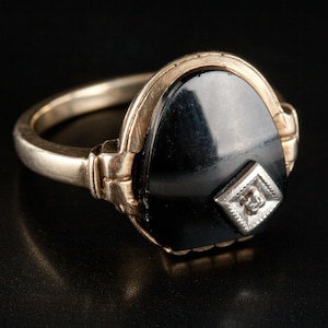 Vintage 1920&#39;s 10k Yellow Gold Onyx & Diamond Cocktail Ring .01ct 3.69g