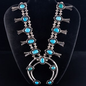 Vintage 1970&#39;s Sterling Silver Navajo Cabochon Turquoise Squash Blossom 161.8g