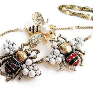 Gucci bumble bee necklace top