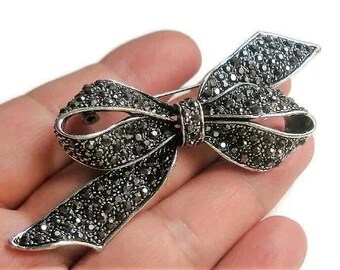 Broche Vintage Argentée à Nœud Avec Marcassites Et Perle - Modèle 4131 - Occasion