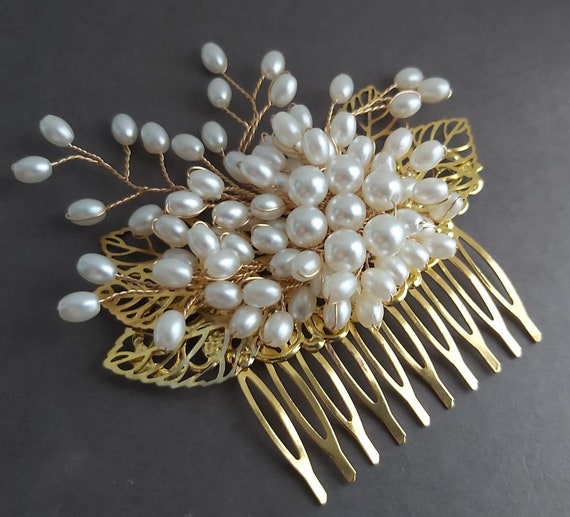 White Gold Leaf Pearl Cluster Hair Comb Vintage-Inspired Bridal Accessory Ceramic White Flowers Pearl Hair comb, Bridal Gold Finish  main image 2