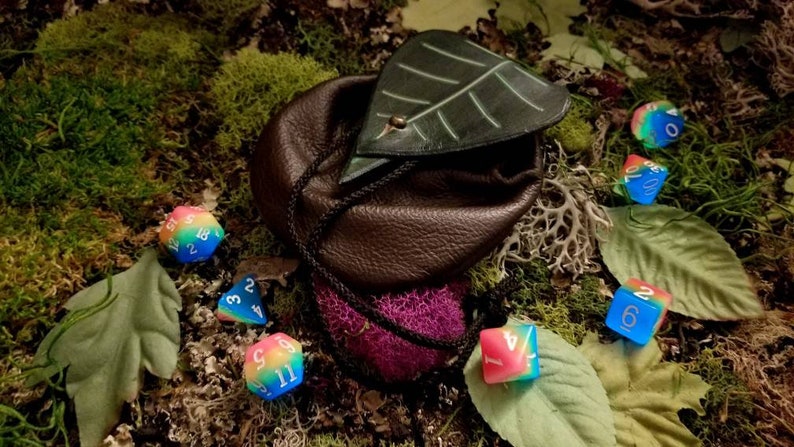 Leather Dice Bags With Leaf Closure GLOWS 