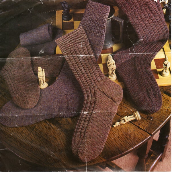 vintage mens socks knitting pattern pdf 2 needle socks DK light worsted 8pl / 4ply fingering pdf instant download