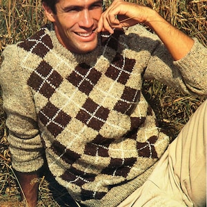 Vintage mens argyll sweater knitting pattern pdf DK mans diamond pattern jumper crew neck 38-40 inch DK light worsted 8ply Instant Download