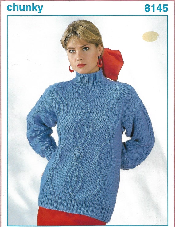 Knitted sweater with cable pattern for women - Soft and stylish sweater for spring and fall