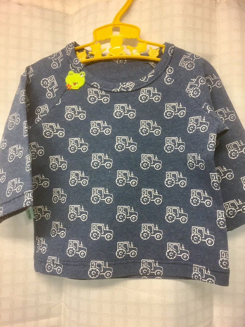 top with tractors Sweater t-shirt size 4-6 months