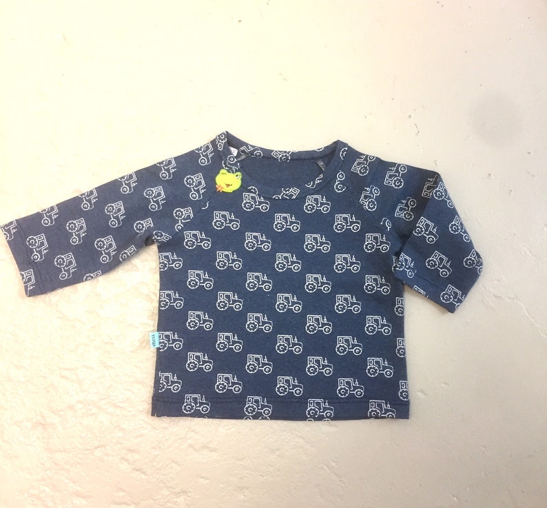 top with tractors Sweater t-shirt size 4-6 months