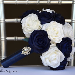 NAVY Blue & IVORY Bridal Bouquet With BROOCH Handle. Navy Blue Bouquet. Navy Wedding. Navy Bouquet. Pick Rose and Ribbon Color