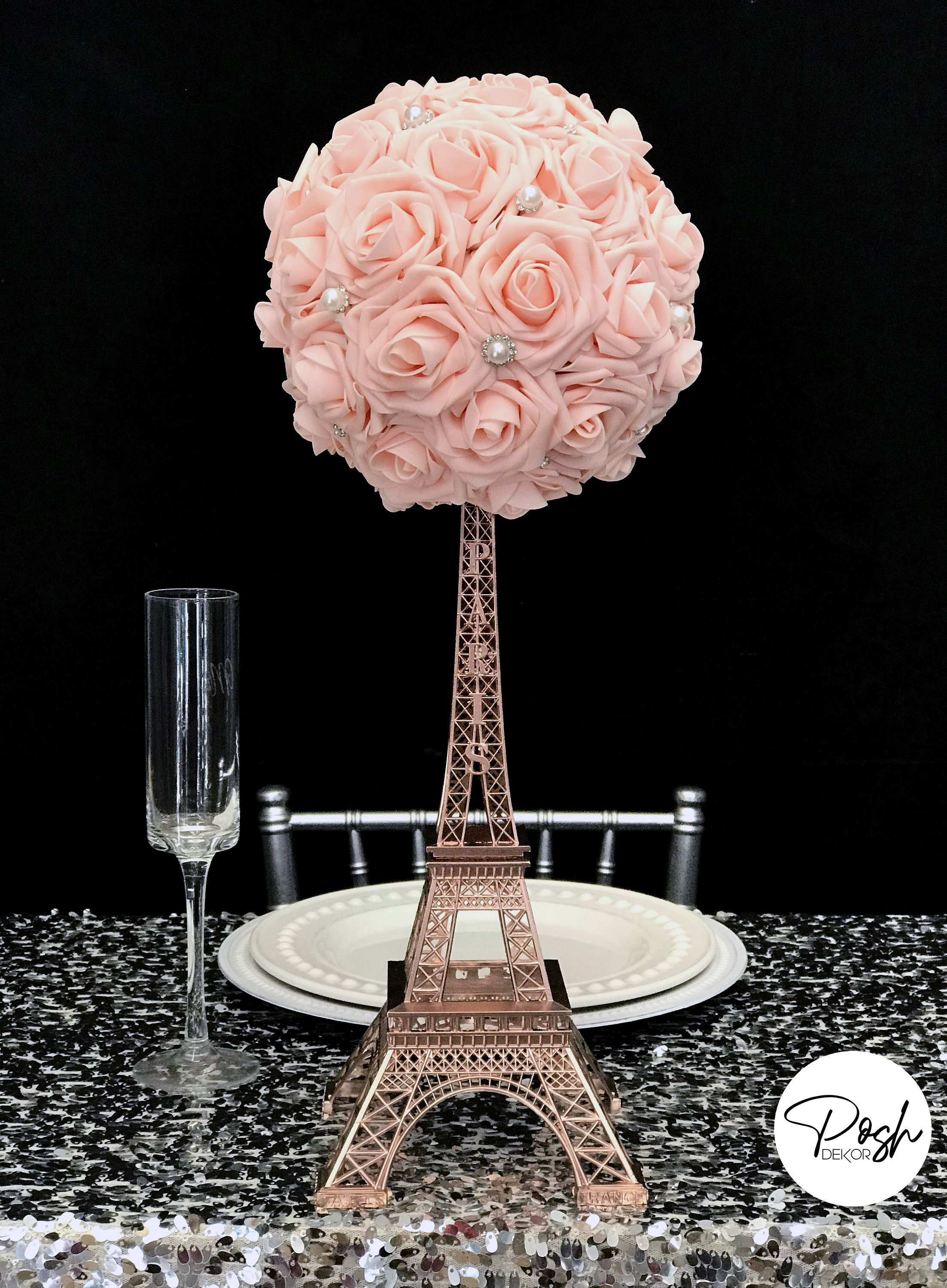 How-to make an Eiffel Tower flower centerpiece 