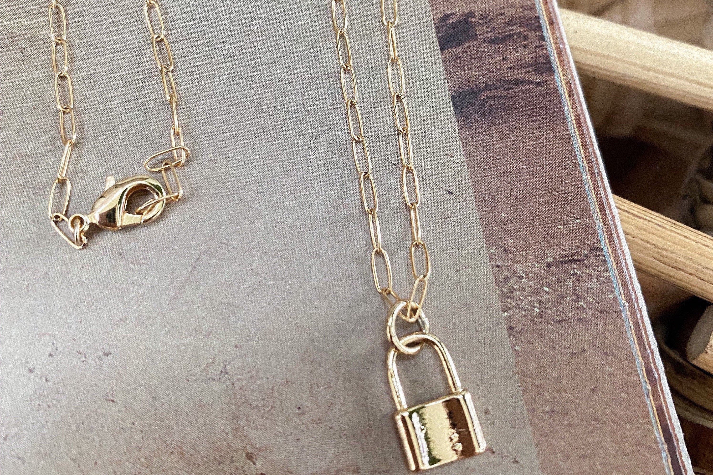 Gold lock choker Clearance