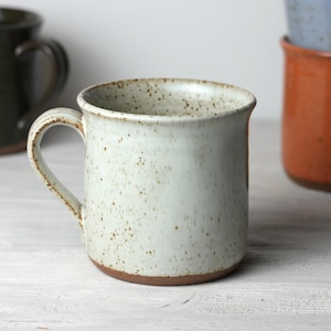 Old Faithful - Mok van gespikkeld steengoed - Handgemaakt aardewerk - 13 oz