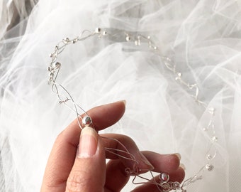 Silver circlet with multi size beads, delicate headpiece with silver beads for brides or bridesmaids, elvish bridal halo with silver pearls