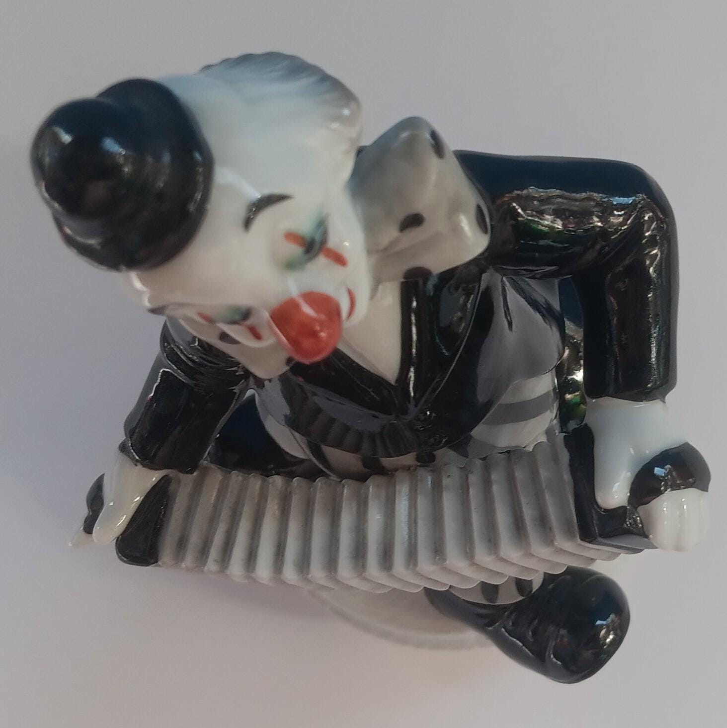 マルホジャパン社製ヴィンテージ磁器製ピエロオルゴール、レトロな