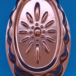 Vintage Copper "Spring" Jello Mold, 1970s Retro Jello Mold, Vintage Kitchen Decor, Vintage Spring Jello Mold.