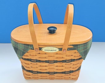 Vintage Longaberger Traditions Collection Fellowship Basket 1997 Edition mit Stoff-/Kunststoff-Einlage, Produktkarte, Vintage Picknickkorb.