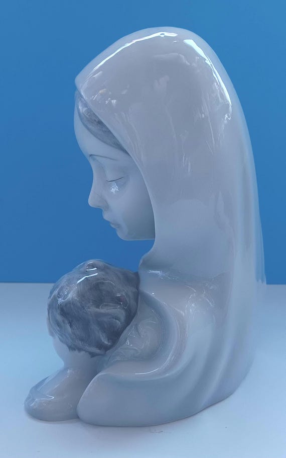 ミッドセンチュリーの白/青の磁器の聖母子像、イタリア製のビンテージ