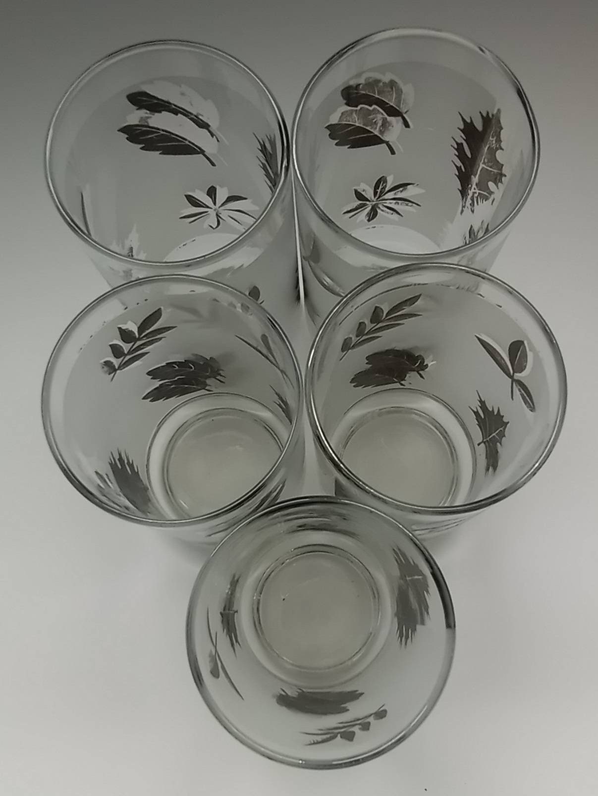 Mid Century Modern Drinking Glasses - Set of 5 Vintage Leaf Design