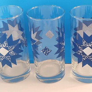 Juego de tres vasos vintage Corelle Blue Star de 414 ml (14 oz).