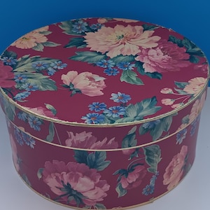 Caja para sombreros vintage de cartón con diseño floral, caja para sombreros de mediados de siglo con diseño floral.