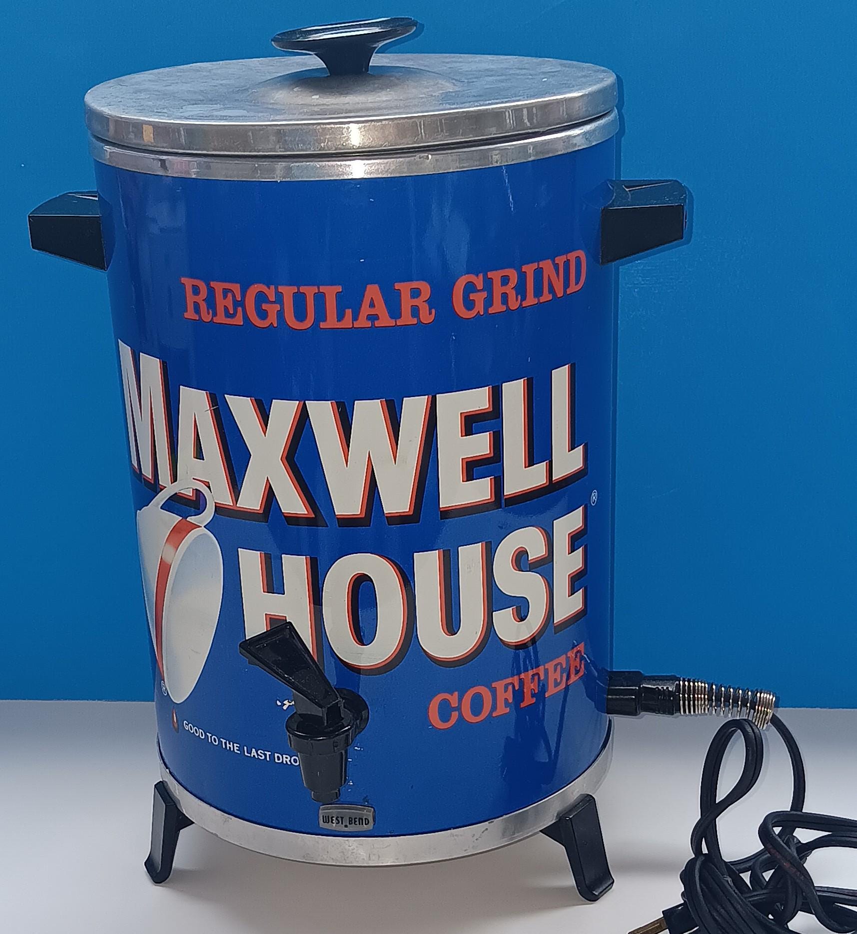 ヴィンテージ West Bend コーヒーメーカー　アンティーク　カフェ　デコに ヴィンテージ West Bend コーヒーメーカー アンティーク カフェ