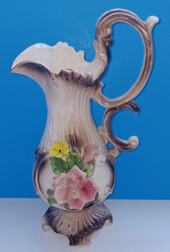 Vintage Capodimonte Porcelain Floral Bowl: Italian Ceramic Decor