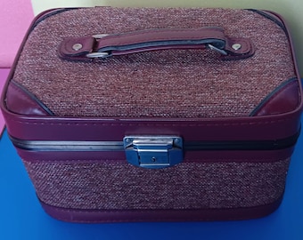 Vintage Tweed/Faux Leather Train Case/Makeup Case, Retro Train Case With Mirror/Divided Tray/Cosmetics Pouch.