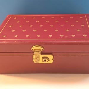 Vintage Mele Burgundy Leatherette Two Level Jewelry Box, Mid Century Jewelry Box With Red Satin Lined Interior.