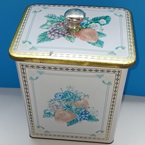Vintage Knott&#39;s Berry Farm Shortbread Cookie Tin Container, Retro Tin Container With Fruit/Flower Designs.