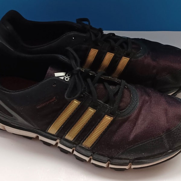 Vintage Black Adidas Pure 360 Gripmore Waterproof Golf Shoes With Cleats, Vintage Size 9 Adidas Pure 360 Shoes.