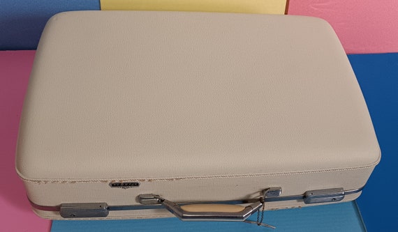 Mid Century American Tourister Tiara White Hard S… - image 7