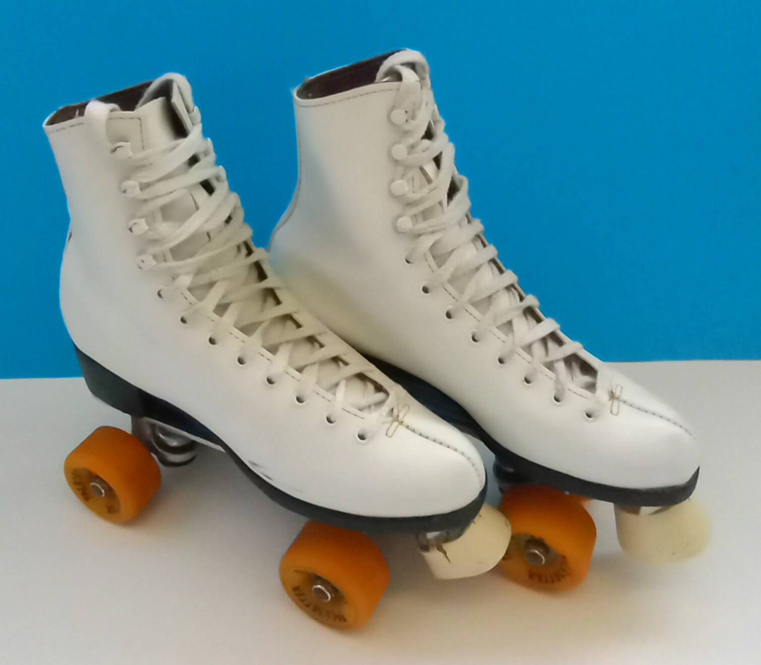 Vintage Size 7 Women s Leather Roller Skates With Pacesetter Wheels Vintage Skates Roller Derby Vintage Roller Skates Urethane Wheels