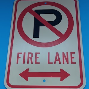 Vintage metalen bord &#39;Verboden te parkeren&#39;, metalen parkeerbord voor verzamelaars.