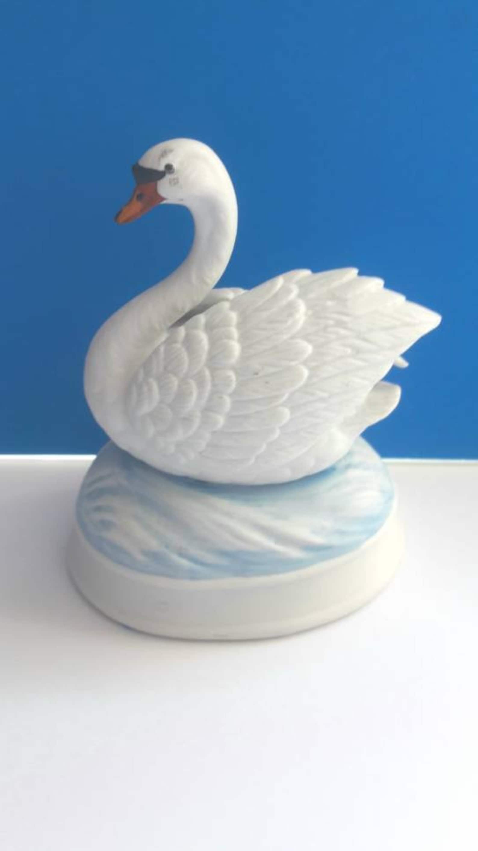 swan toy box