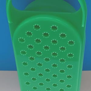 Vintage Tupperware Jadeit Grün Käsereibe #1373-9