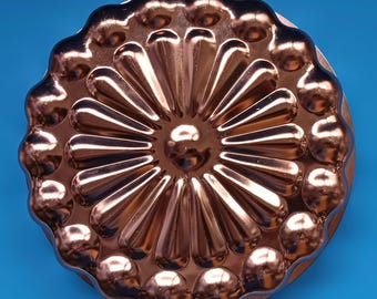 銅製 フラワー型 デザート型 ヴィンテージ銅製ゼリー型：花柄風車デザイン、レトロなキッチン